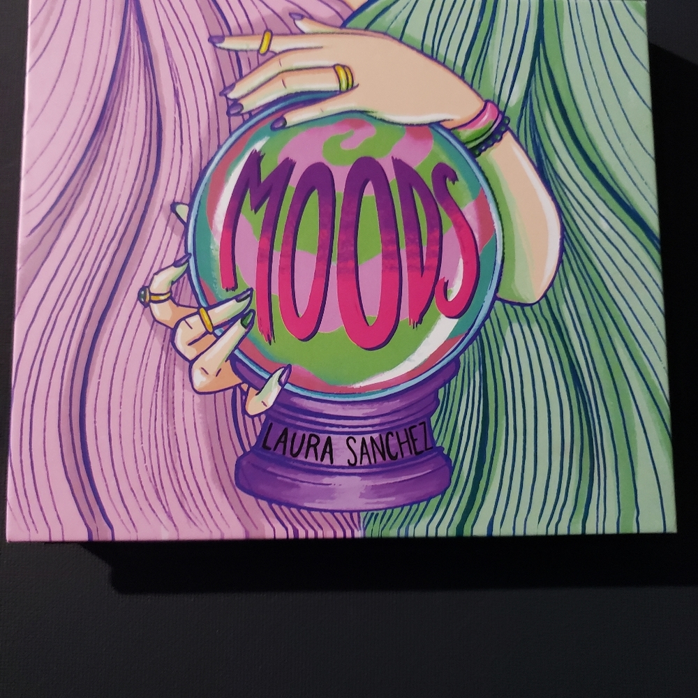 Moods Eyeshadow by Laura Sanchez